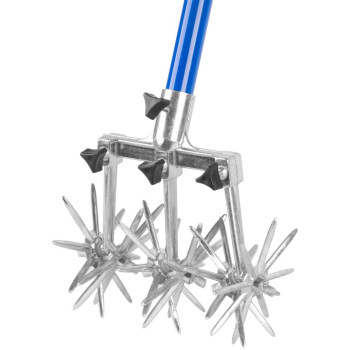 Культиватор YаrdWorks сU-902, 3-зубый, с ручкой 1,2 м