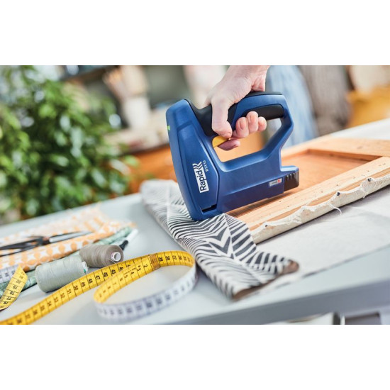 Stapler RAPID BTX 10, battery-powered upholstery stapler, 3.6V, clips type 53, 4-10 mm