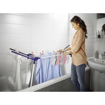 <p>Stable clothes dryer with hinged sides, the width of the dryer is only 43 cm, so it can be easily placed in any standard bathtub, the rounded legs of the dryer create a stable hold and protect the bathtub from scratches, 12 m of drying area = 1 washing machine, glass height, possibility of hanging long pieces of clothing, easy storage, all corrosion-resistant parts, 5-year warranty.</p>