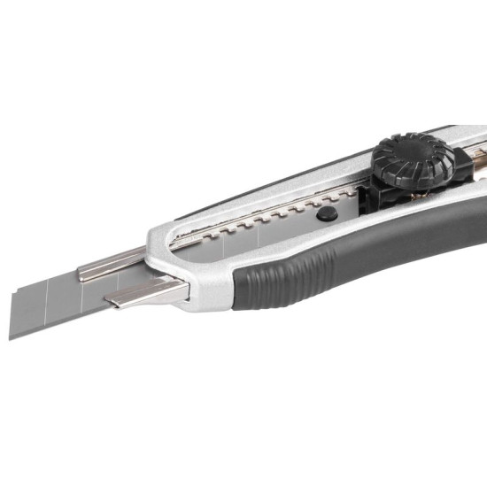 Нож Strend Pro UKX-8100-2, 18 мм, обойный, Алюминий/пластик