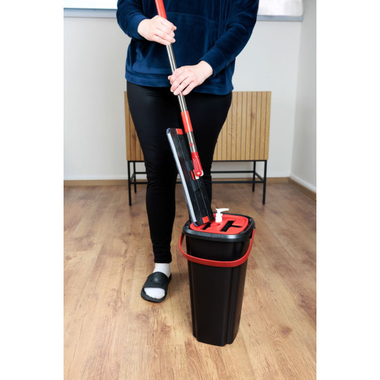 Mop QuickShine MagicHome, flat, with 8 lit. squeezing bucket