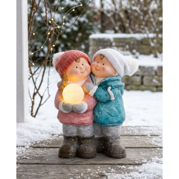 LED рождественская фигурка MаgiсHome " Мальчик и девочка со снежным шаром ", 1 LED, керамика, 27,5x23x40 см.