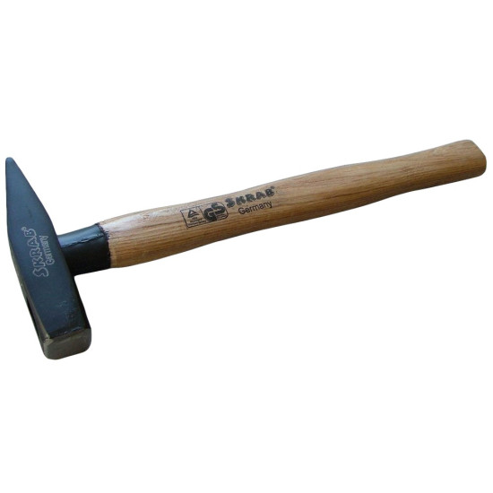 Молоток 200г с защитой